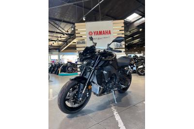 YAMAHA MT-10