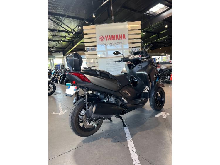 YAMAHA TRICITY 300