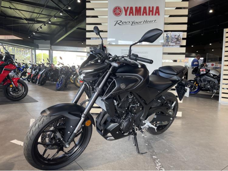 YAMAHA MT-03