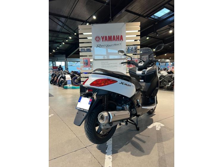 YAMAHA XMAX 125